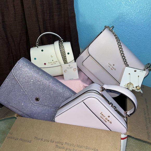 Mystery box ( is not exactly what the picture shows. - Picture 2 of 3